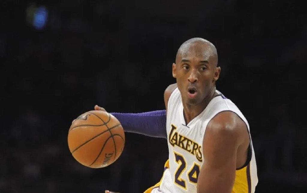 estatua de Kobe Bryant