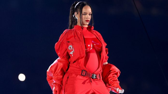 Rihanna dio a luz a su segundo hijo