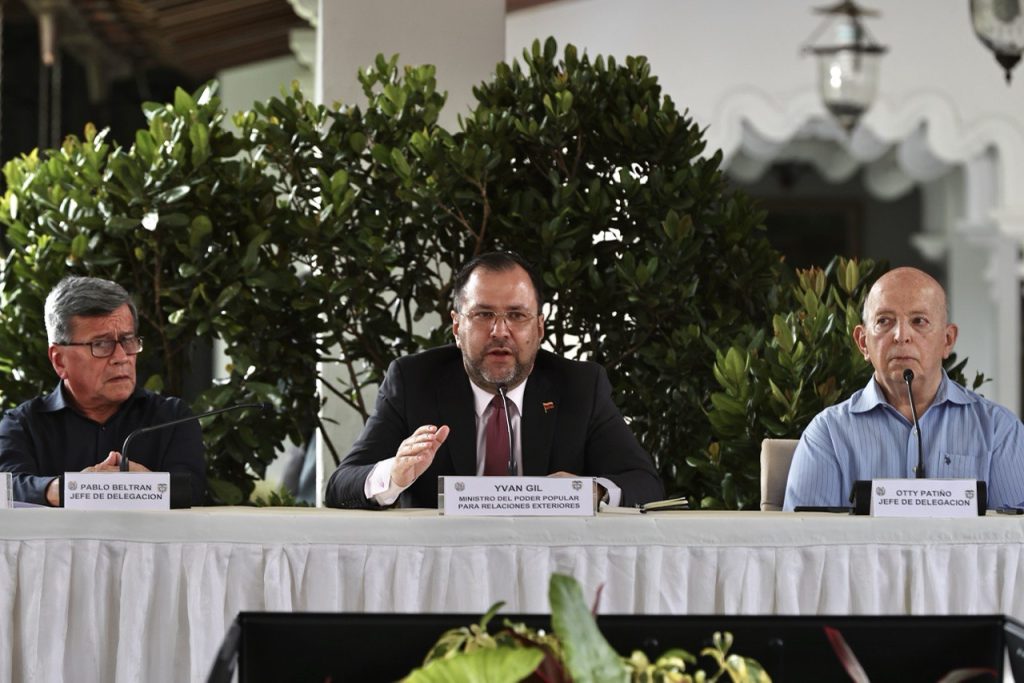 Venezuela destinará "los recursos que sean necesarios" para la paz entre Colombia y el ELN