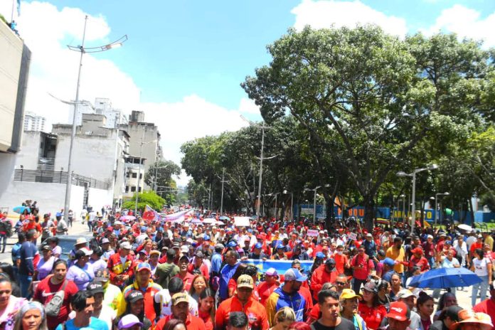Chavistas marcharon en Caracas en apoyo a Maduro por defensa de la Guayana Esequiba