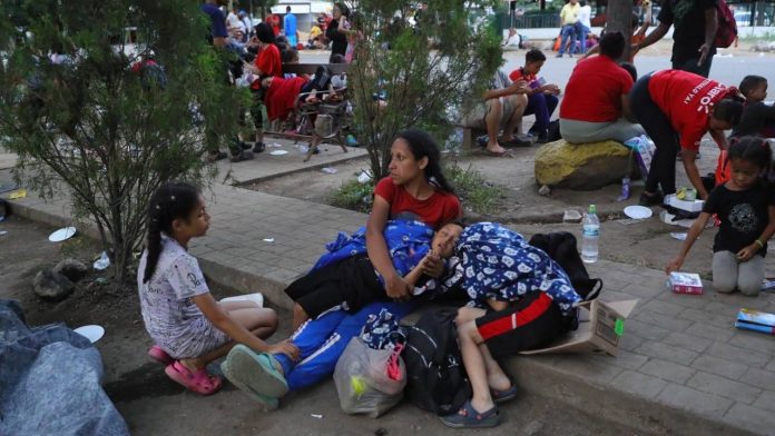 Rescatistas advierten que las necesidades humanitarias de solicitantes de asilo en Honduras se agravan