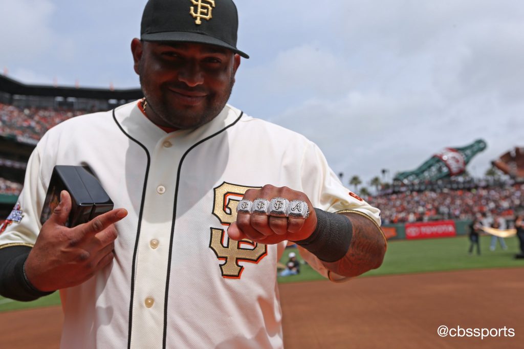 Pablo Sandoval firmó