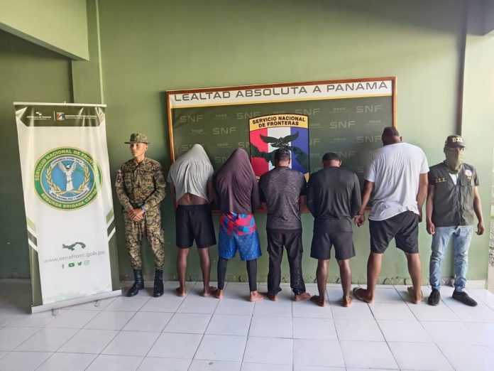 Rescatados 150 migrantes y detenidos cinco coyotes colombianos en el Caribe de Panamá