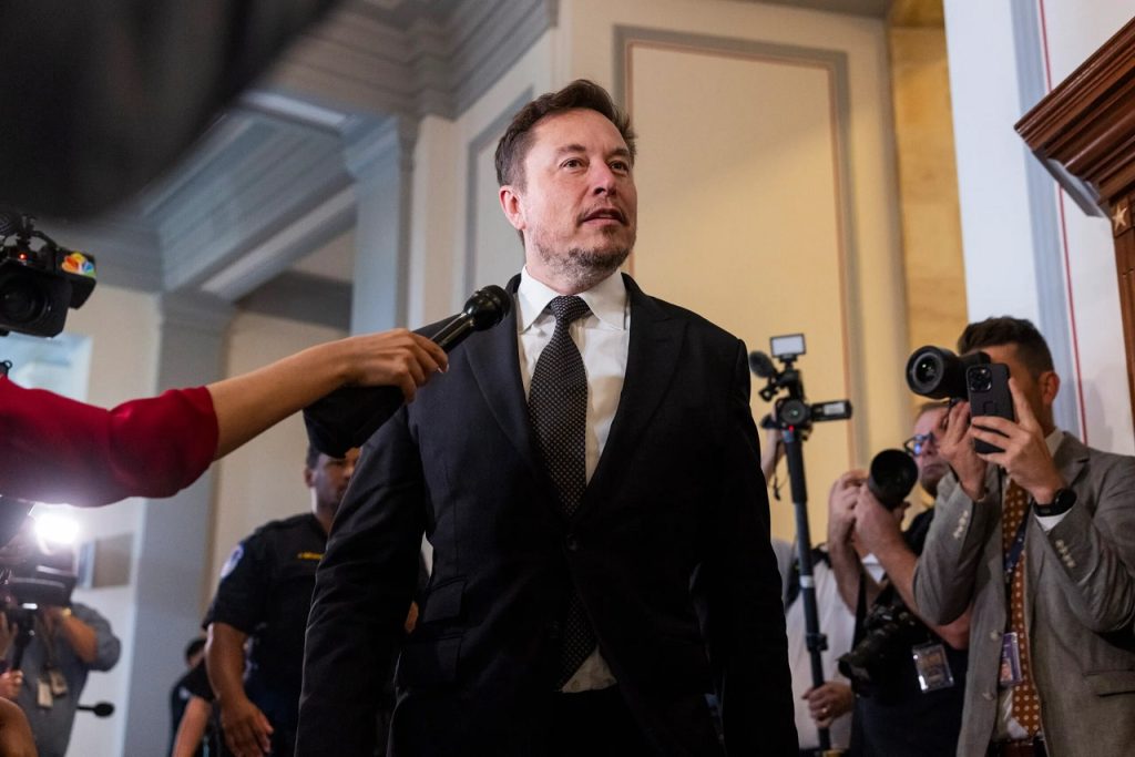 Elon Musk responde a Nicolás Maduro tras ataques en redes sociales