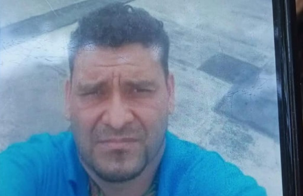 Murió técnico mordido por una serpiente que estaba en la nevera que reparaba