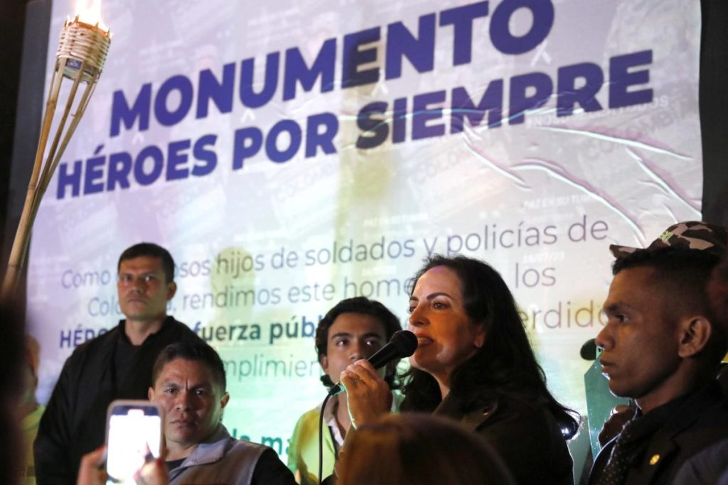 Opositores y candidatos locales se concentran en Bogotá en rechazo al Gobierno de Petro