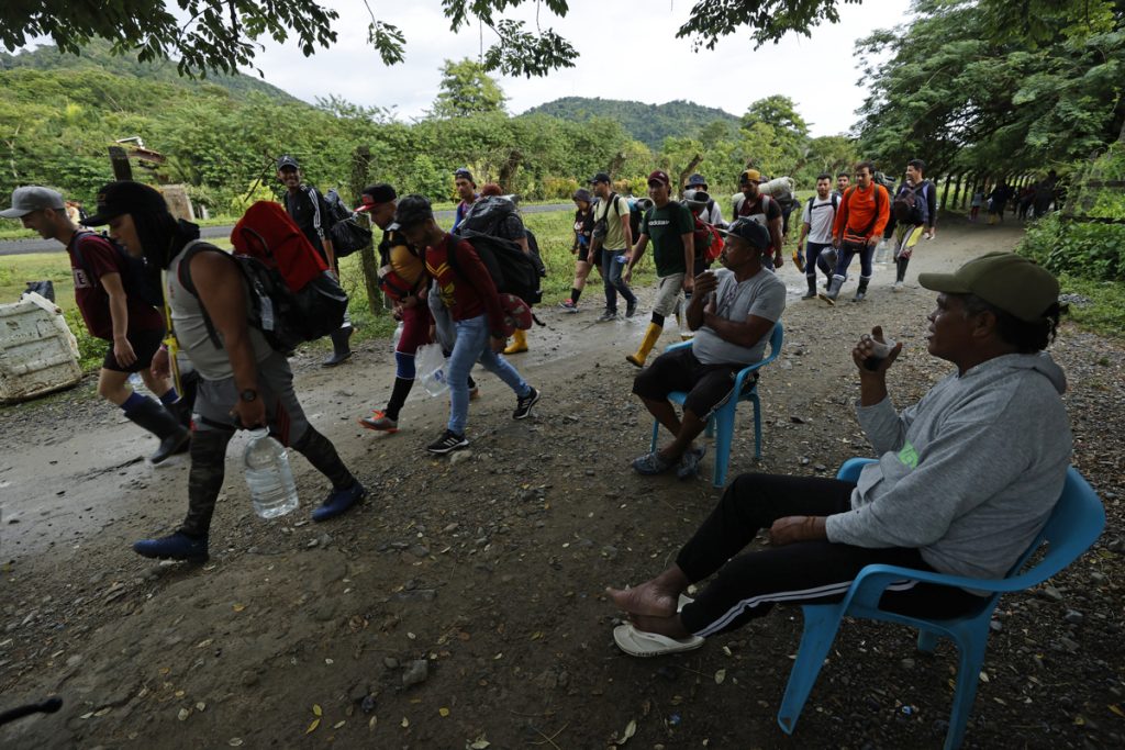 Al menos 2 mil 500 extranjeros