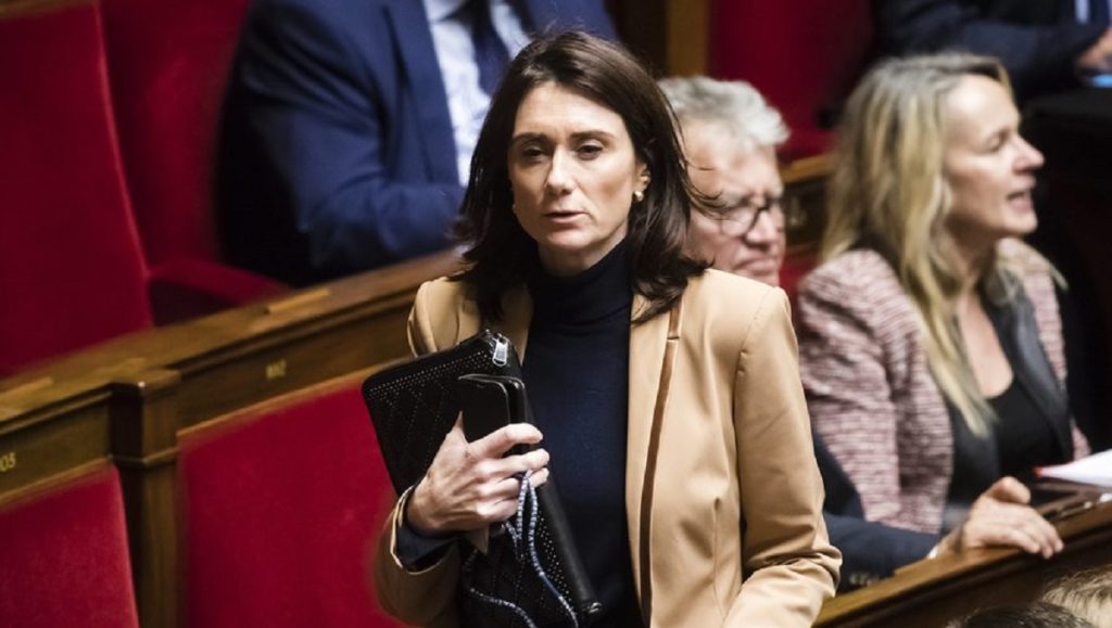 Diputada francesa drogada por un senador quiere dar visibilidad a la sumisión química