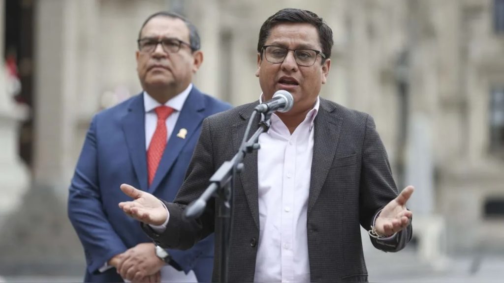 Ministro peruano responde a Maduro: "Es mejor ser último en deportes que en economía"