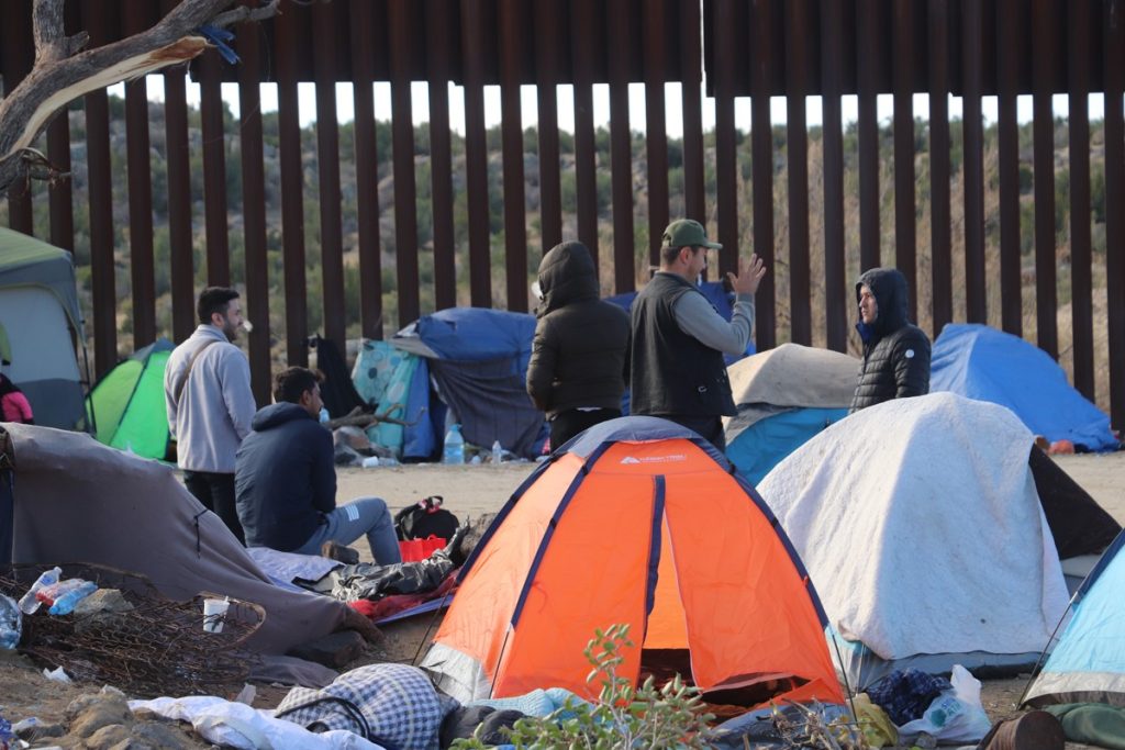 Disminuye la llegada de migrantes a EE.UU. después de que México aumentara detenciones venezolano