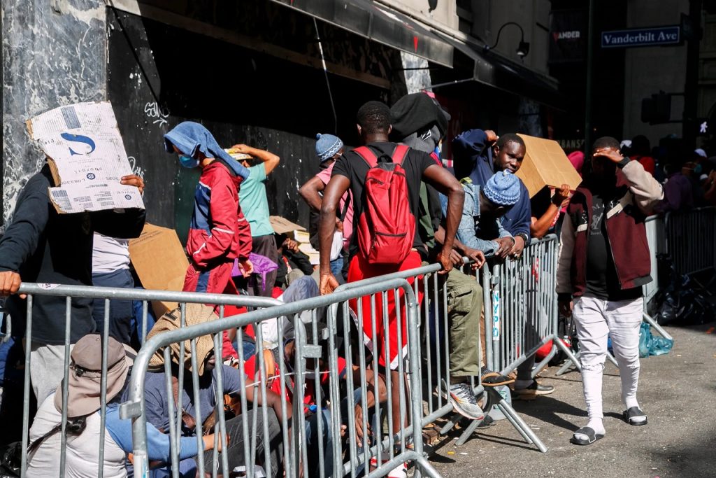 Nueva York ha recibido a más de 150 mil migrantes desde abril de 2022, la mayoría venezolanos
