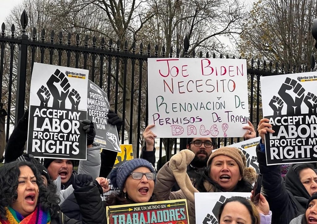 Urgen al Gobierno Biden extender un alivio para indocumentados víctimas de abuso laboral