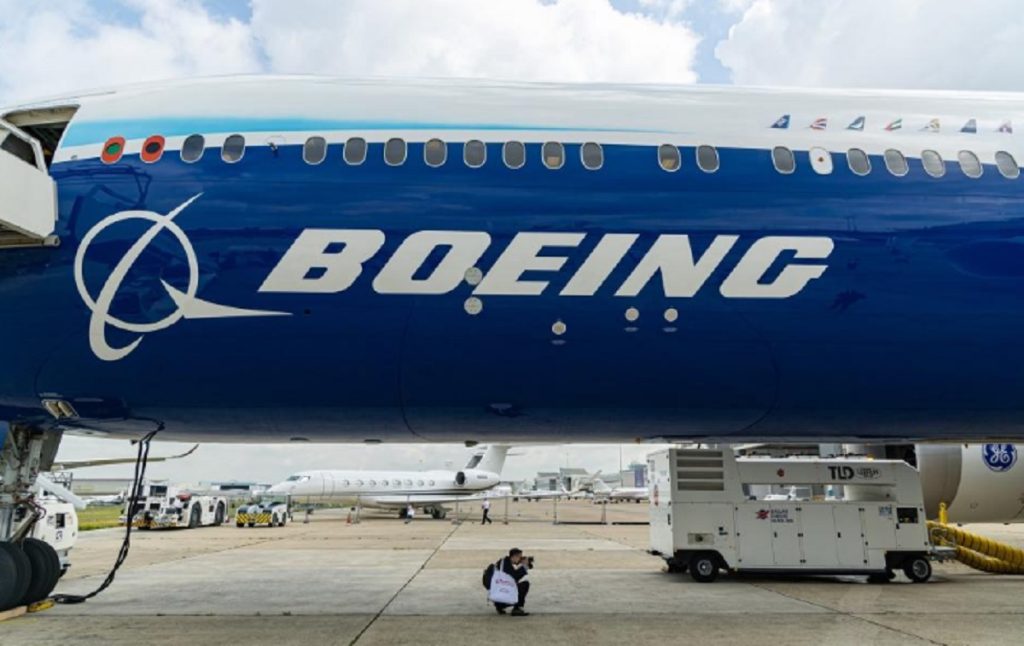 Boeing anuncia recortes de hasta el 10% de su personal, o 17 mil empleados