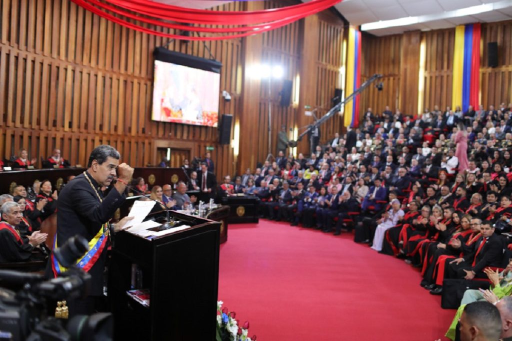 Nicolás Maduro llama a la Fuerza Armada a estar "alertas y preparados para lo que salga"