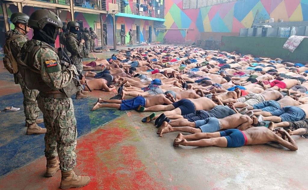 Fuerzas del orden de Ecuador han detenido a 329 terroristas y han abatido a cinco