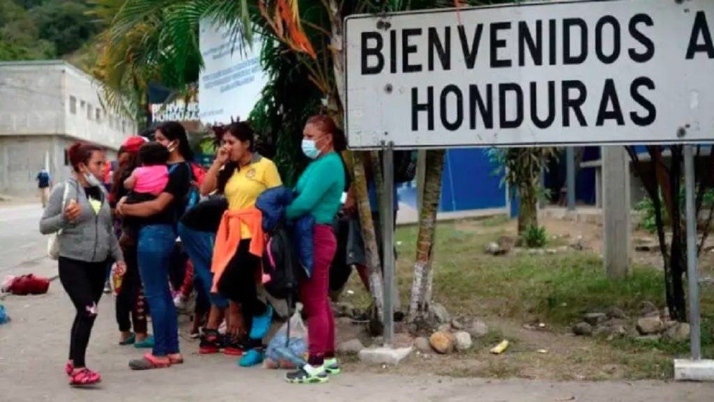 228 mil 889 migrantes venezolanos cruzaron Honduras rumbo a EE.UU. en 2023