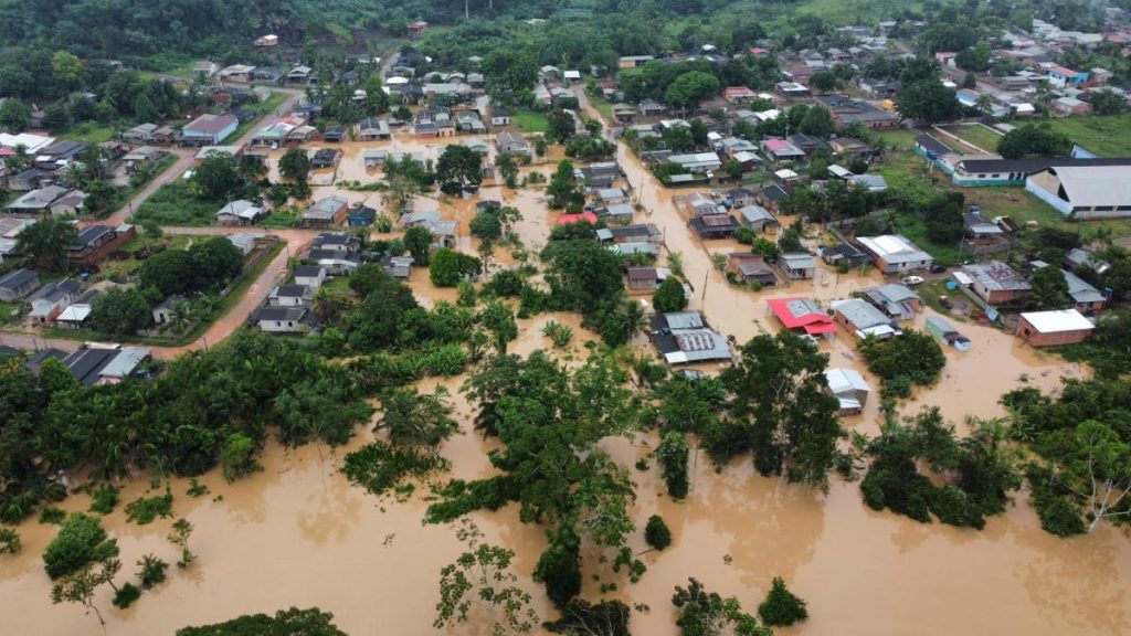 Inundaciones continúan causando estragos en la frontera de Brasil con Perú y Bolivia