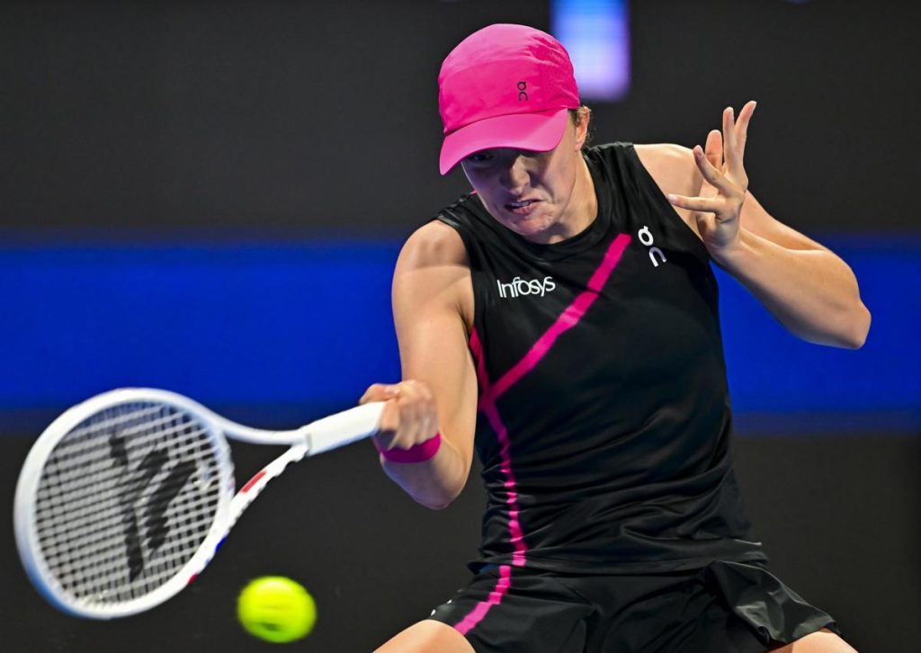 Polaca Iga Swiatek gana a Azarenka