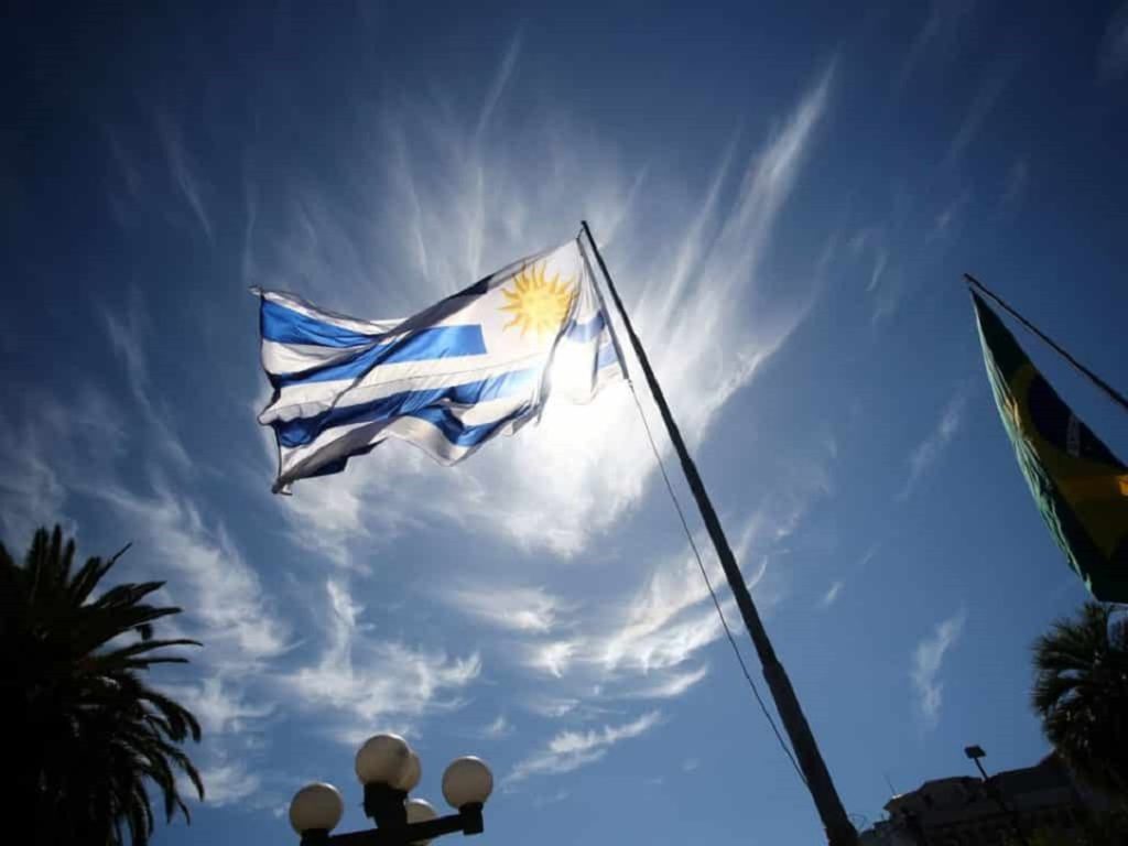 Uruguay mantendrá lazos diplomáticos con Venezuela pese a preocupación por elecciones