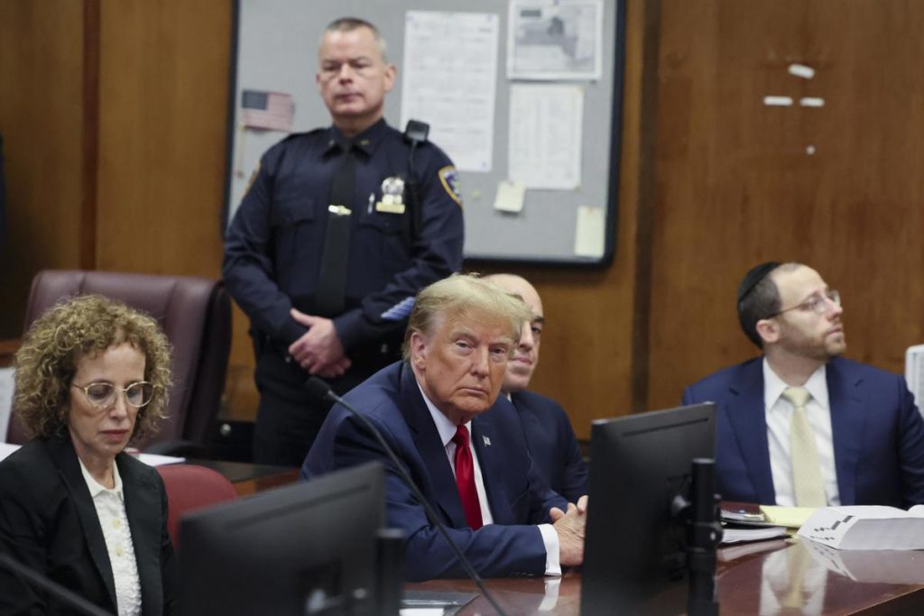 Una corte de apelaciones desestima el caso contra Trump por los documentos clasificados