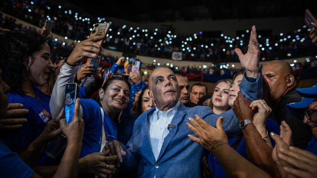 manuel rosales