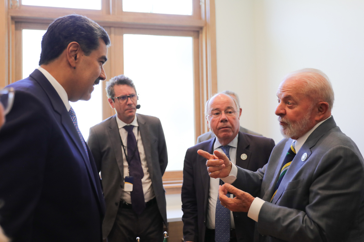 Maduro se compromete ante Lula a convocar elecciones presidenciales en el segundo semestre