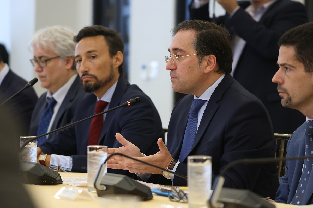 España insiste en que en las elecciones venezolanas "quien quiera participar, debe poder participar"