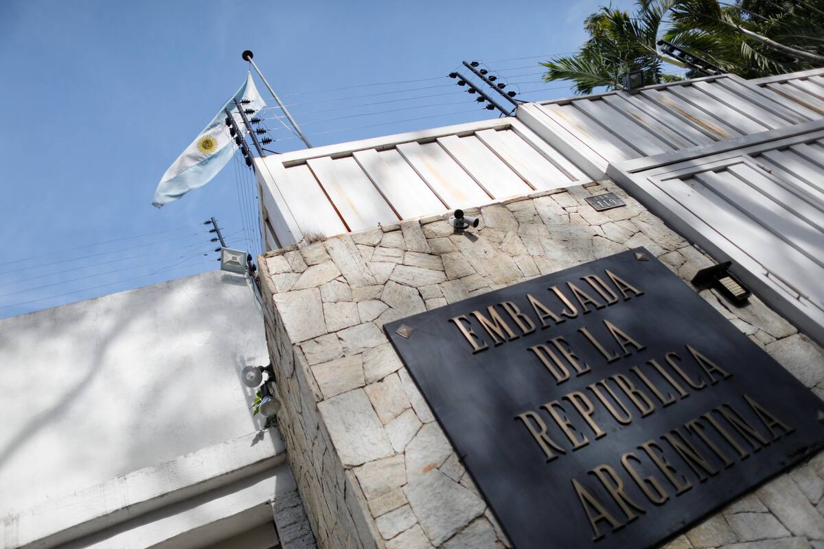 Lula preocupado por la situación de las sedes diplomáticas de Argentina en Venezuela