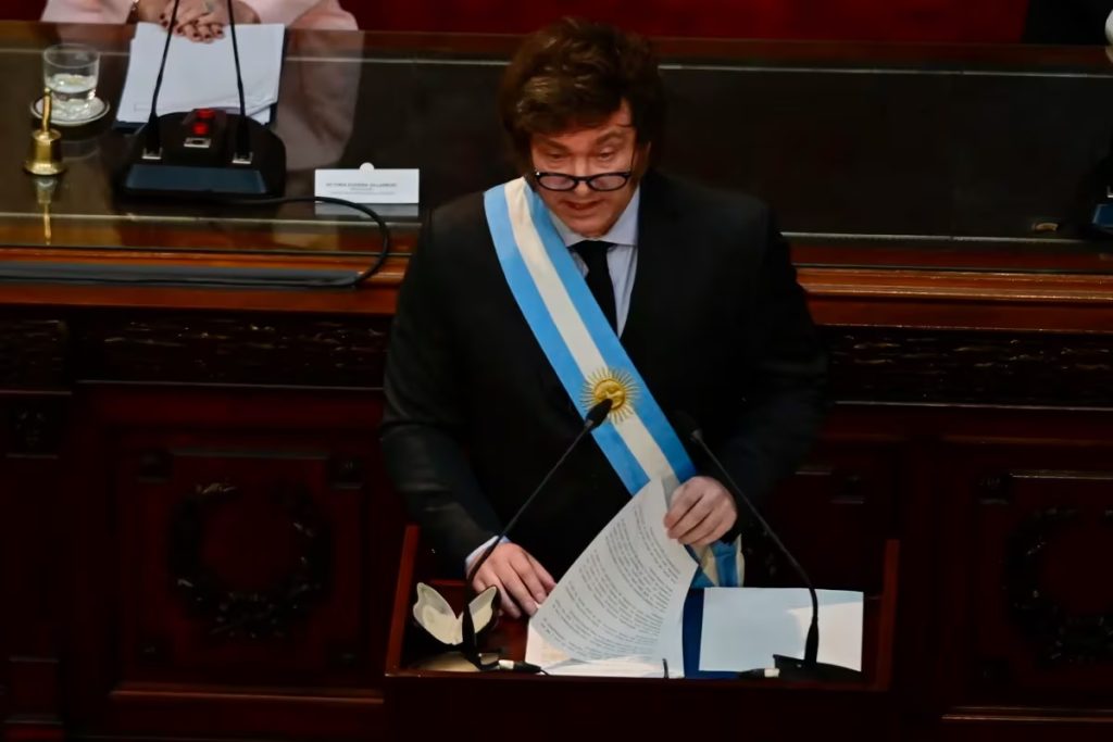 Milei advierte al Parlamento por los intentos de entorpecer su plan de reformas