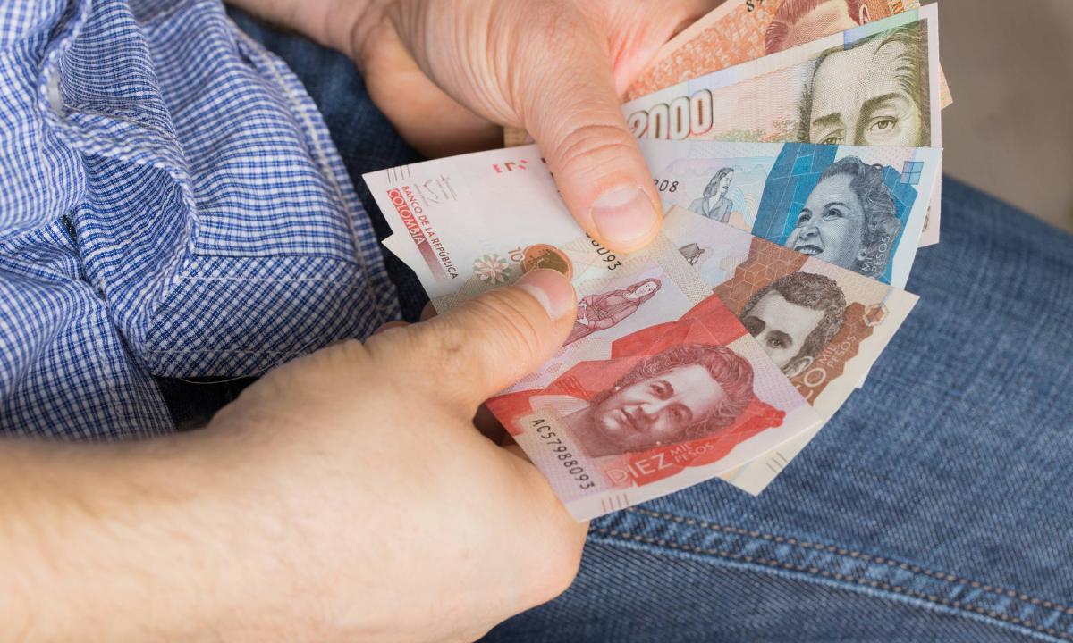 pesos colombianos