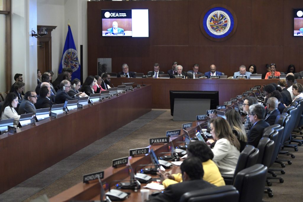 OEA aprueba una resolución que pide publicar las actas electorales de Venezuela