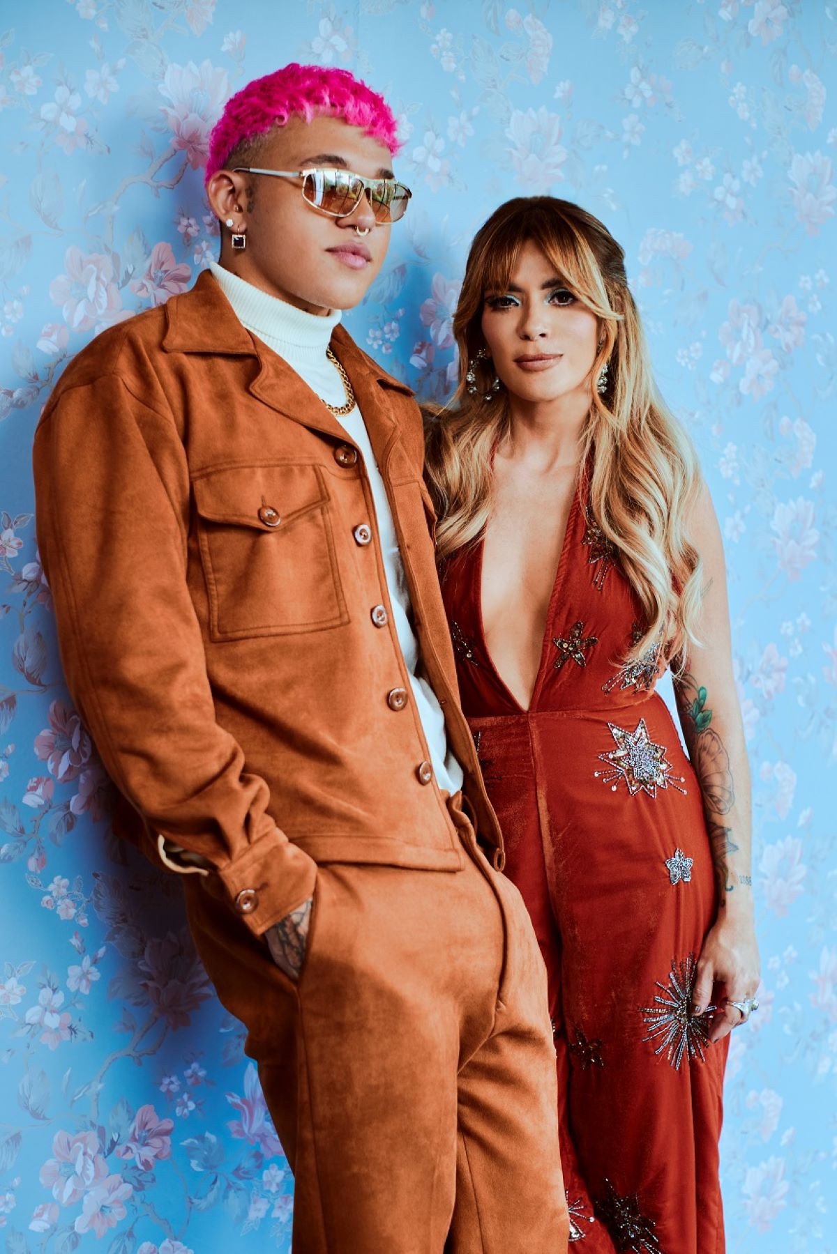La sensación musical Beéle (@beelecito) se une a la cantautora Kany García (@kanygarcia) para lanzar su más reciente sencillo "Me Arriesgo Contigo".