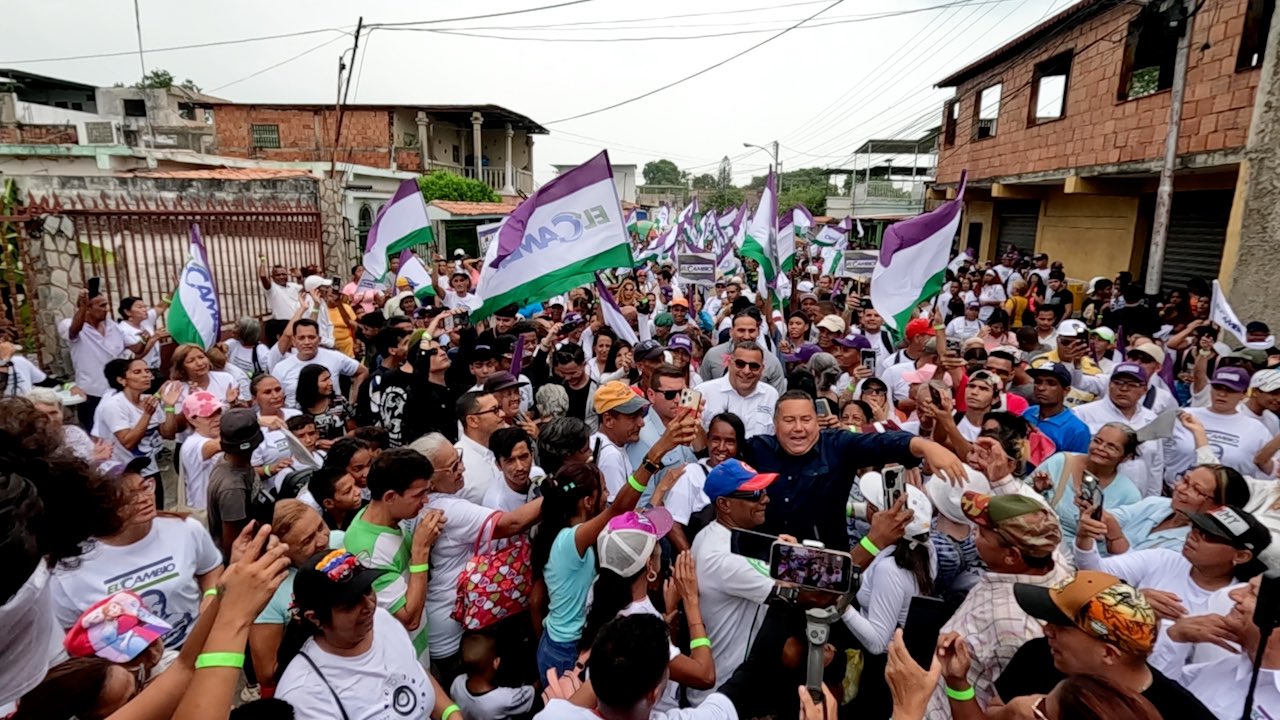 Bertucci recibió masivo respaldo a su candidatura presidencial en Aragua