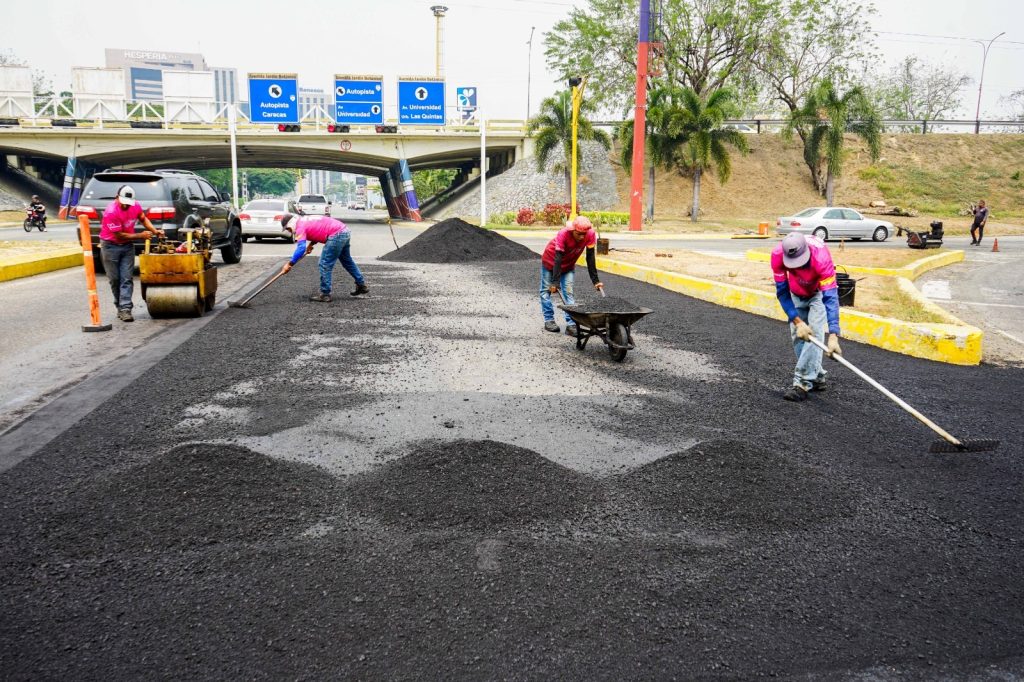 Aplicadas 750 toneladas de asfalto en Mañongo durante el primer trimestre