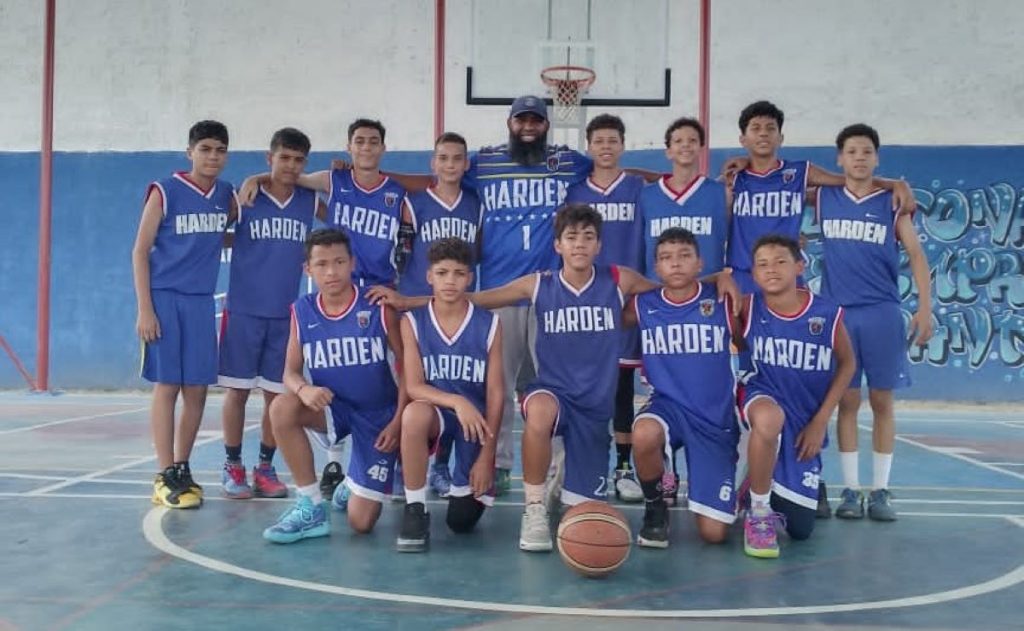 Campeonato invitacional de baloncesto