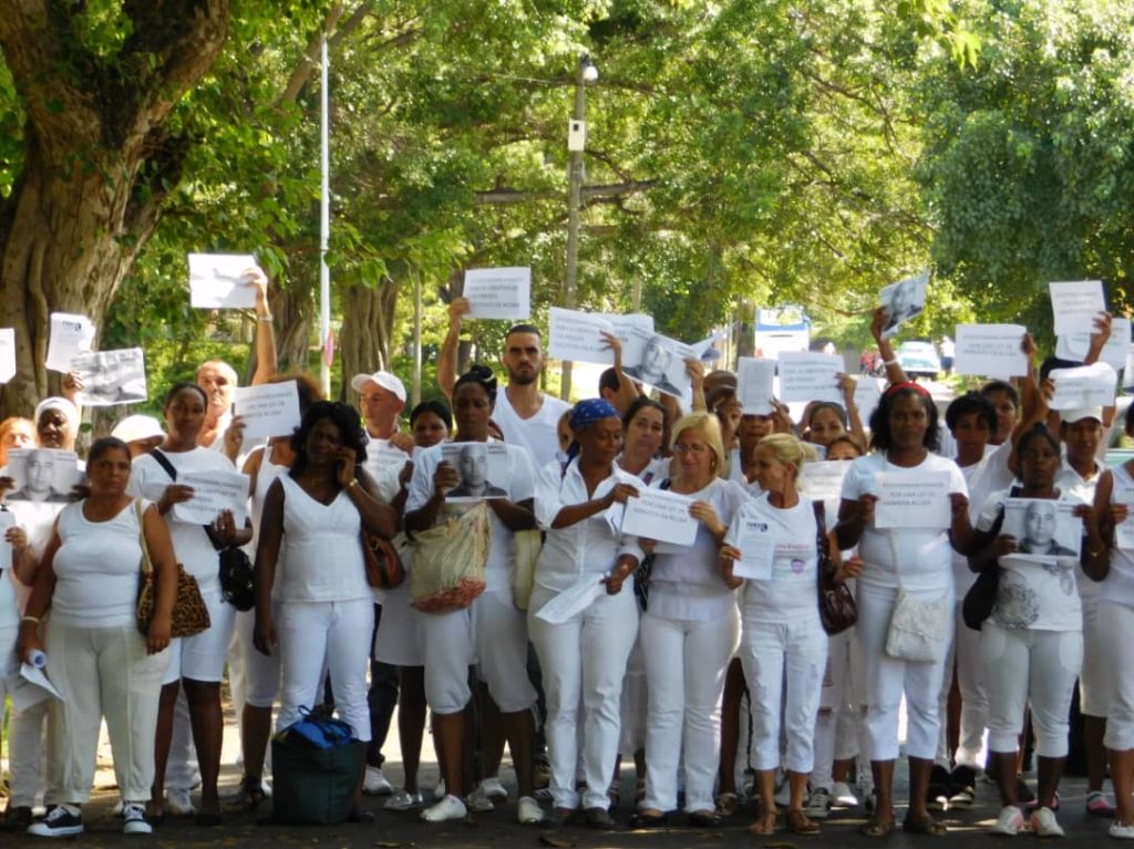 Grupo disidente Damas de Blanco en Cuba denunció la detención temporal de algunos de sus integrantes