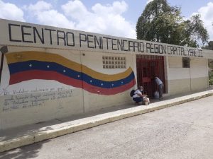 OVP: Asesinada joven por un preso durante visita a la cárcel Yare II