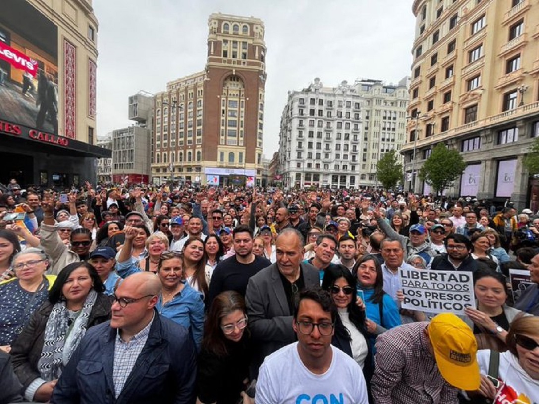 Venezolanos en Madrid pidieron libertad para los presos políticos y advierten posible fraude electoral