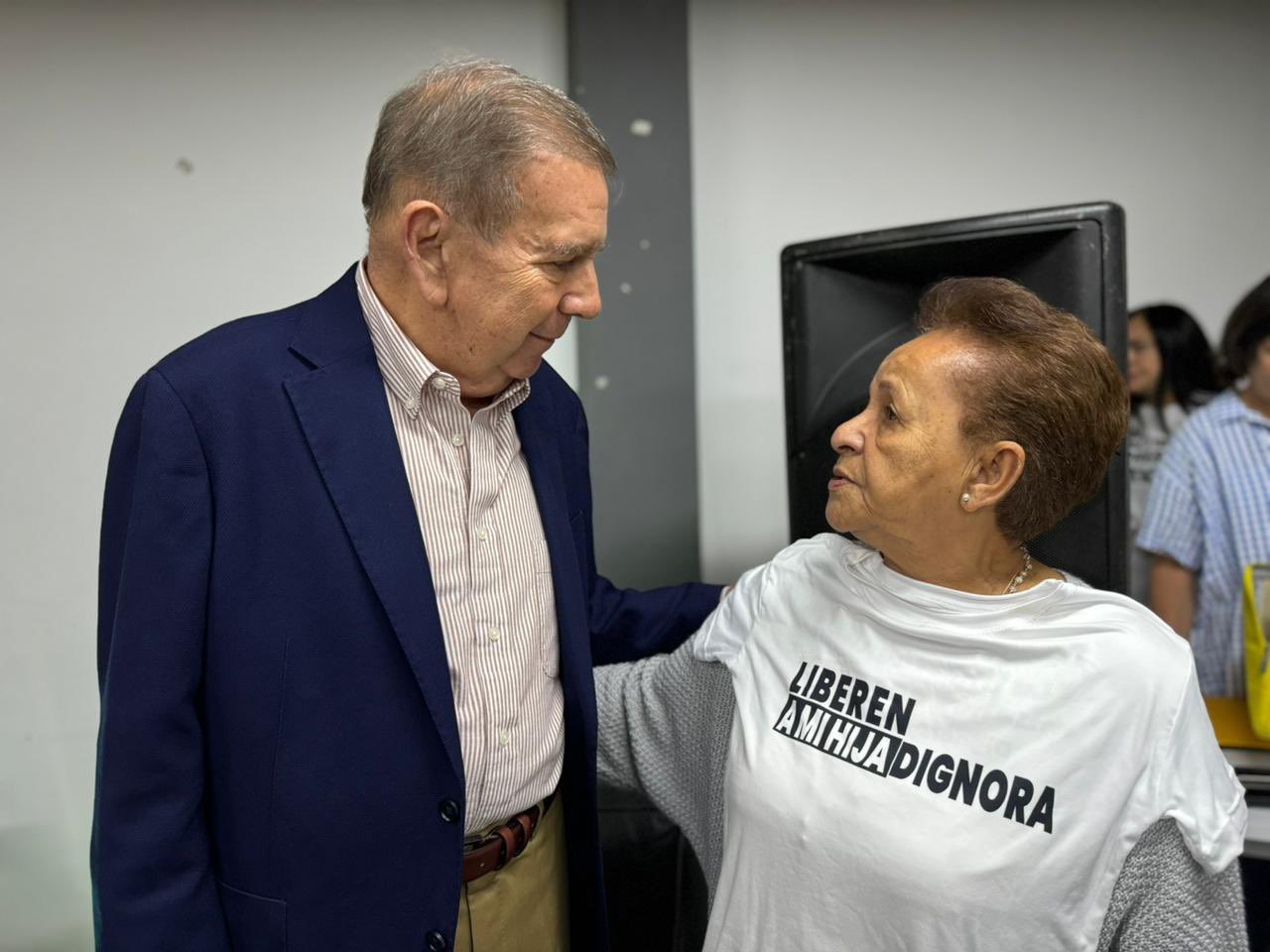 Edmundo González Urrutia promete liberar a los presos políticos