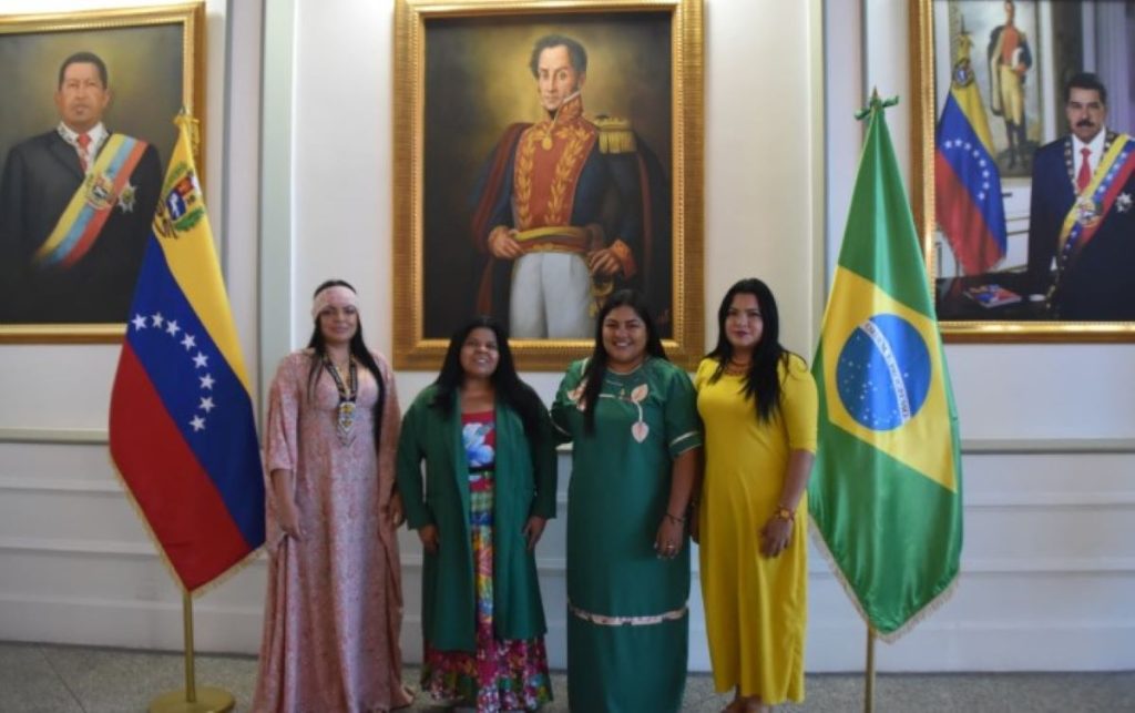 Ministra de Pueblos Indígenas