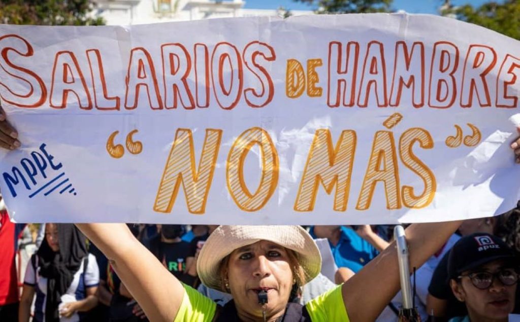 Trabajadores públicos exigen considerar bonos como parte del salario