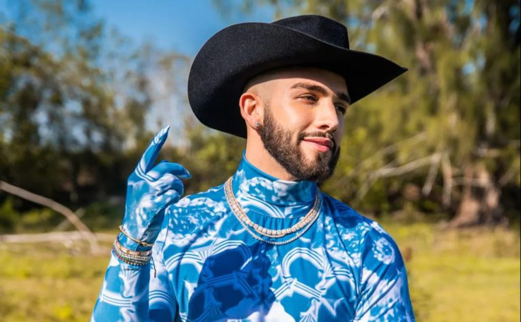 El nominado al Latin Grammy, Manuel Turizo, presenta "Dios Te Cuide", el tema principal de su muy esperado cuarto álbum de estudio, "201"