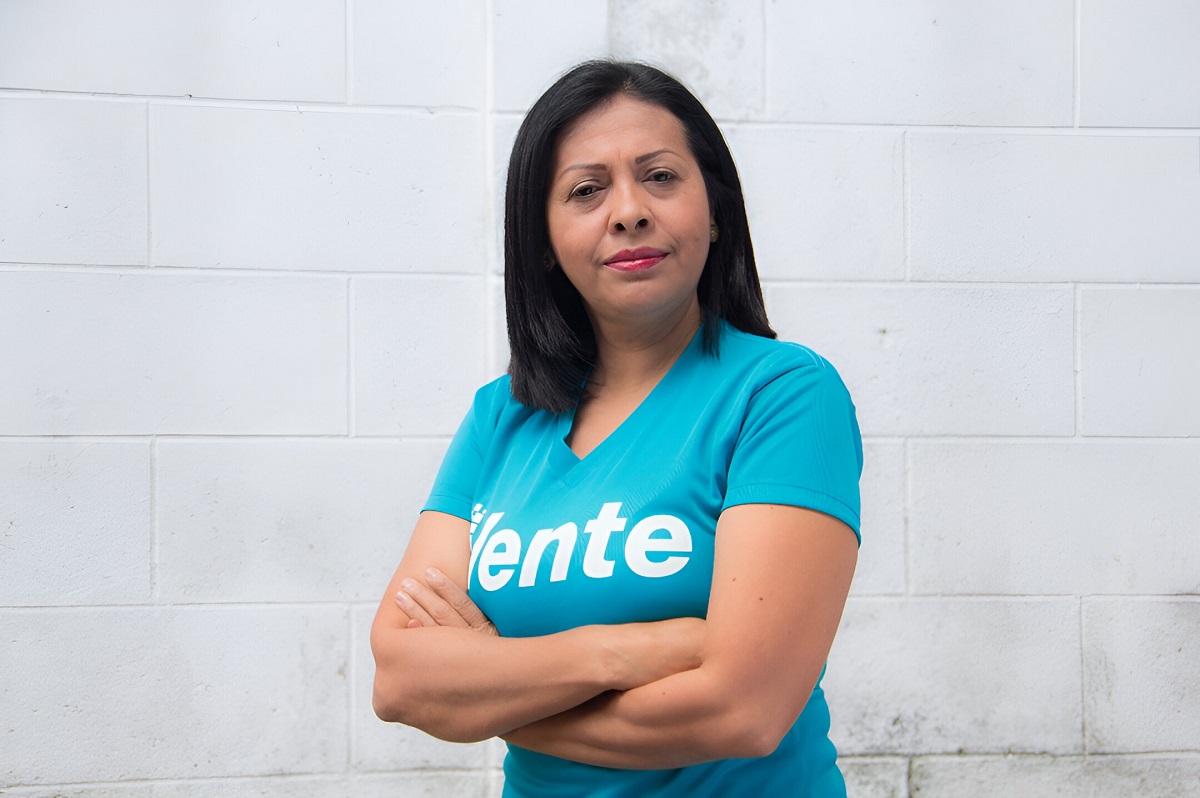 Dignora Hernández