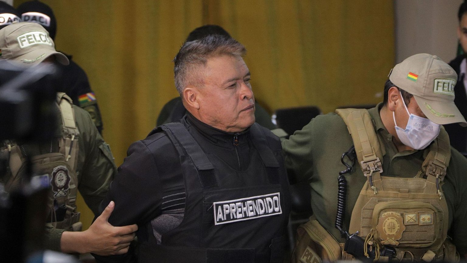 La Justicia de Bolivia determinó seis meses de prisión preventiva para excomandante del Ejército Juan José Zuñiga y dos exjefes militares