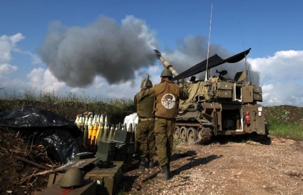Dos cohetes de la milicia chií libanesa Hizbulá cayeron este sábado en los alrededores de la base militar de Israel del Monte Merón