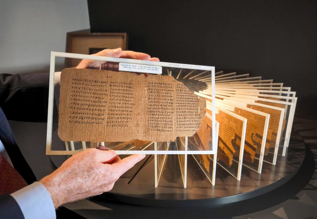 El códice Crosby-Schøyen, uno de los libros más antiguos, se subasta en Londres con un precio máximo estimado en 3 millones de libras