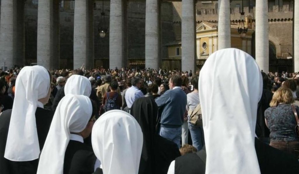 Diez monjas