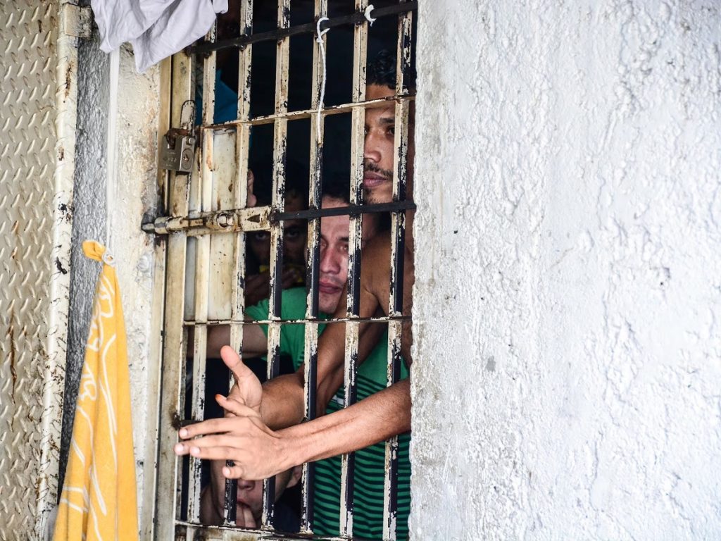 Autoridades continúan atendiendo denuncias de familiares de presos