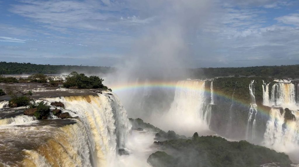 Regulo Briceño se encuentra en las Cataratas del Iguazú para realizar un documental sobre este impresionante paraje natural