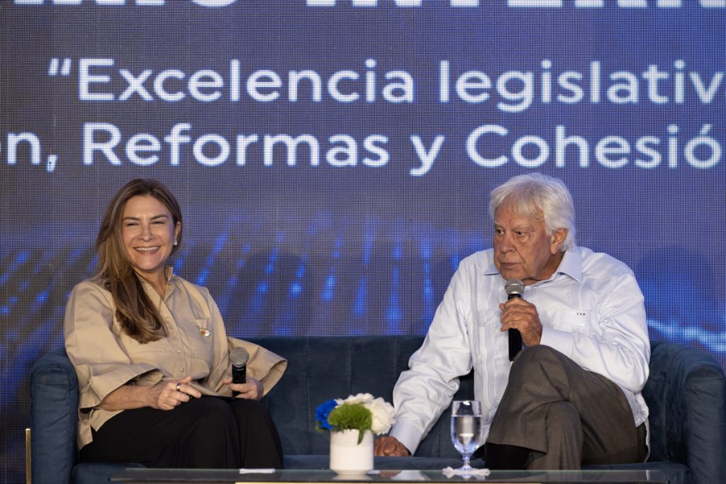 Felipe González: Maduro ha dismuinuido la riqueza venezolana al 25%